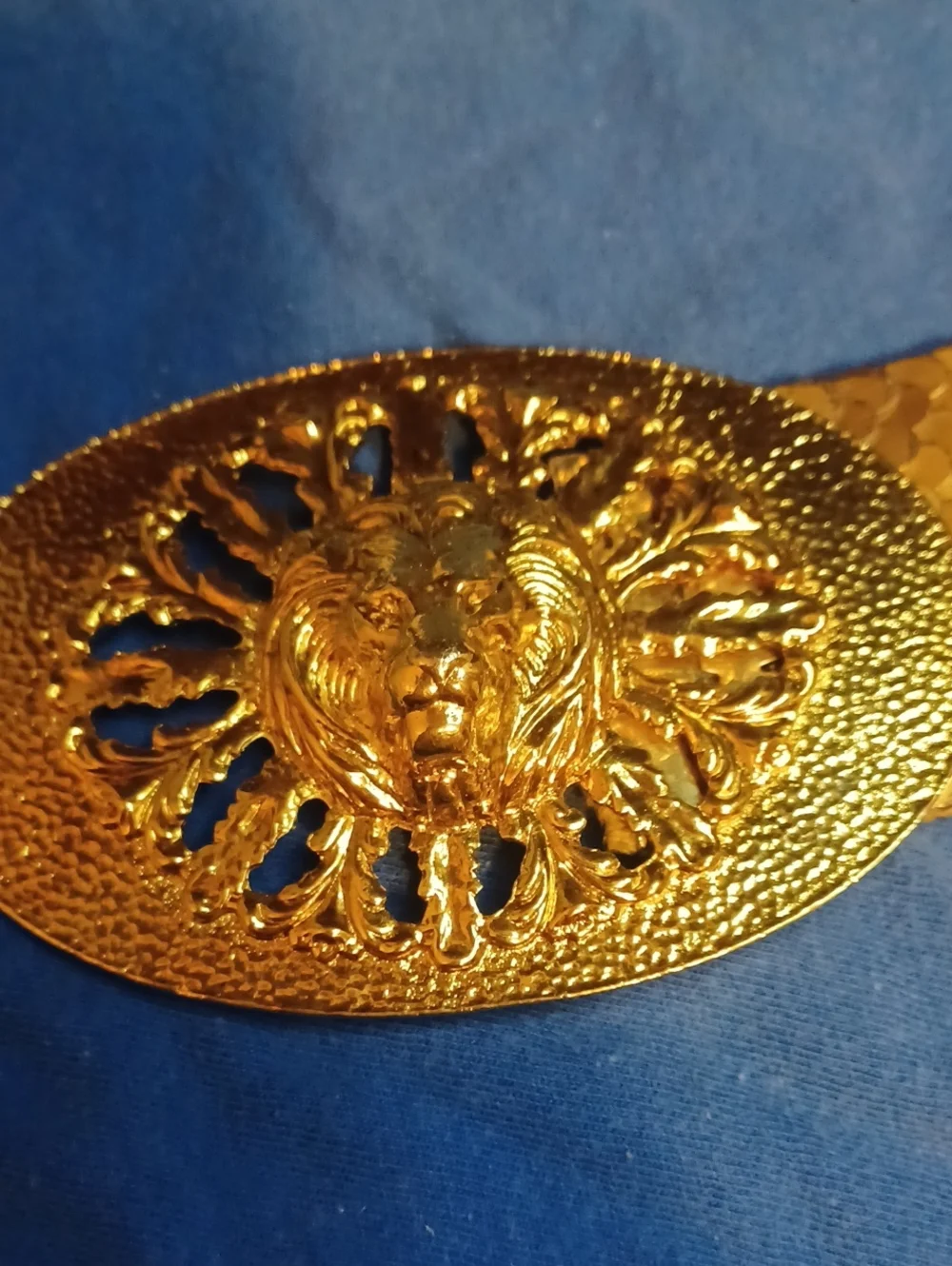 Vintage Lion Head Fish Scale Belt